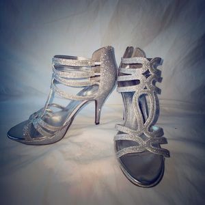 Women’s Sandal Heals